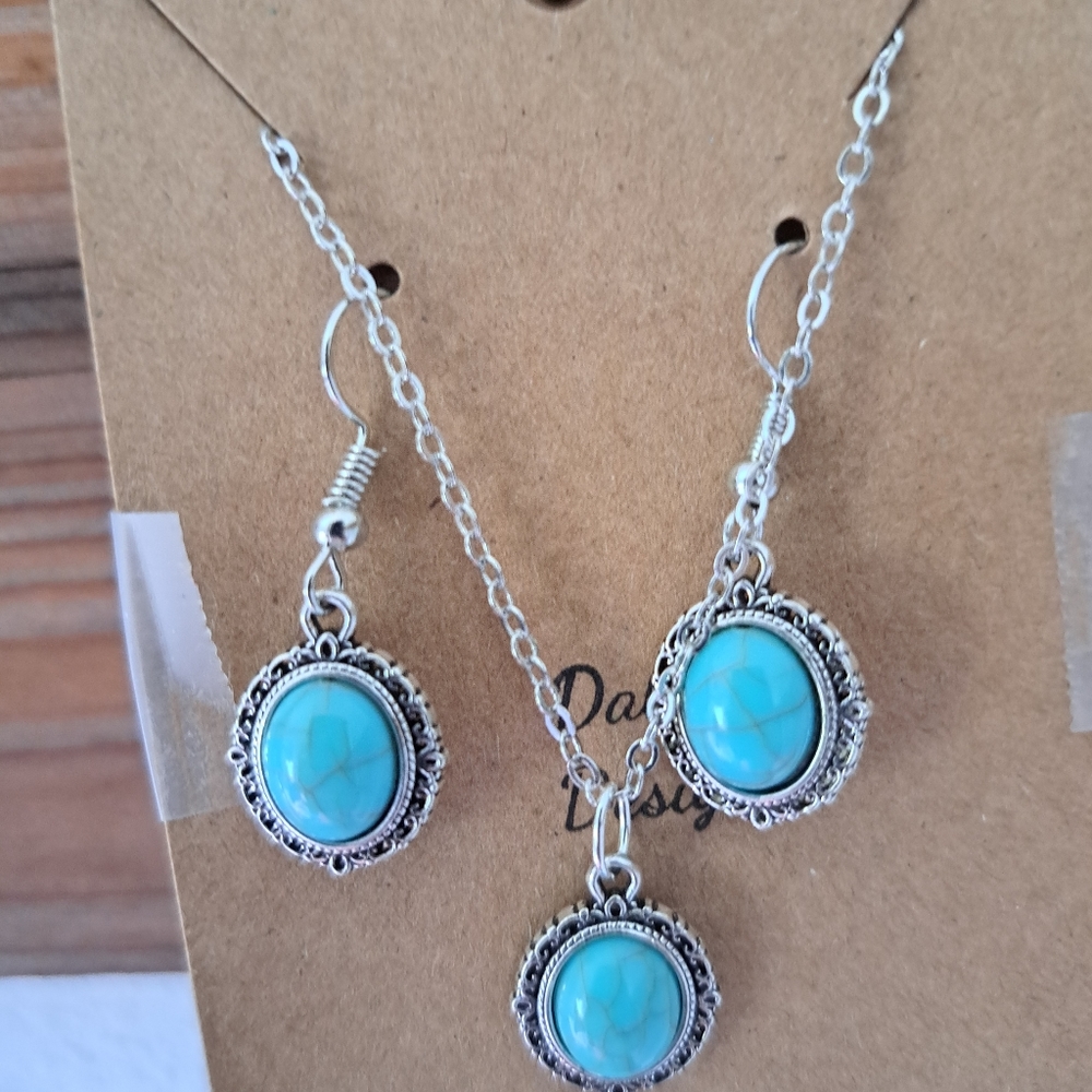 Jewelry - Picture 2 of 4